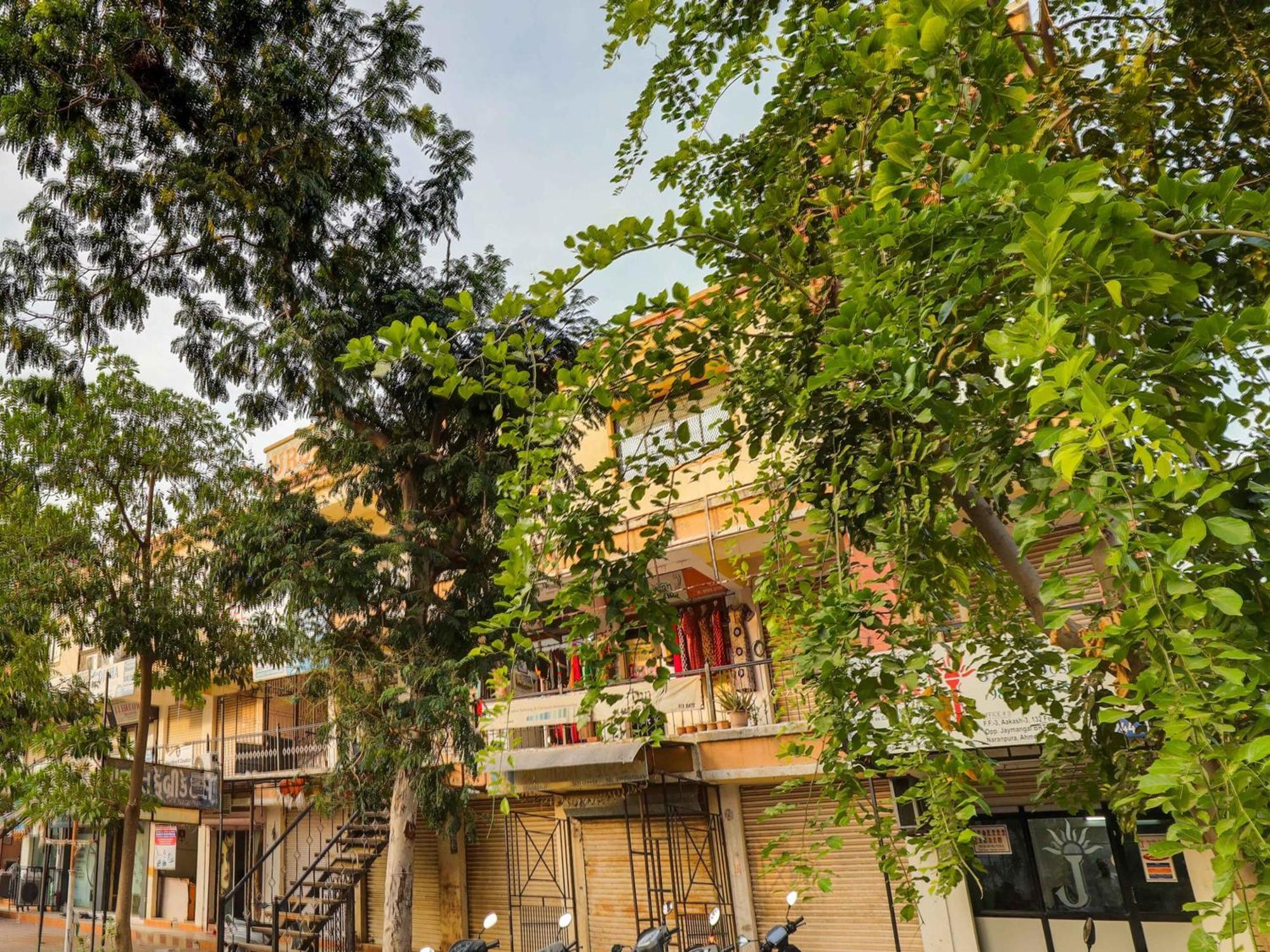 Hotel O Kb Villa Ахмедабад Екстериор снимка